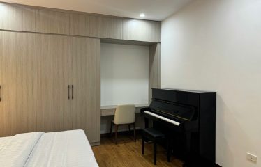 Bán Căn Hộ Chung Cư CT4 KĐT Mễ Trì Hạ Giao Thông Thuận Tiện