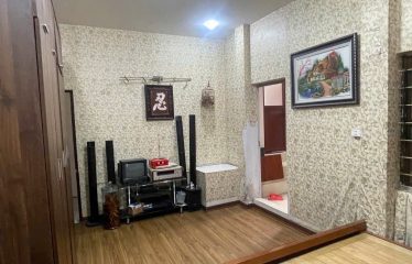 Bán Nhà Tân Ấp, Phúc Xá, Ba Đình - 2 Thoáng 50m2 Ô Tô Đỗ Cửa