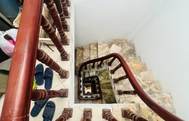 Bán Nhà Võ Chí Công, Nghĩa Đô, Cầu Giấy– 5 Tầng Mặt Tiền 5.3m