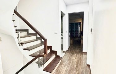 Bán Nhà 6 Tầng Mặt Ngõ – Trung Tâm Cầu Giấy – Ô Tô Vào Nhà