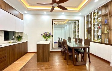 Bán Nhà 6 Tầng Cầu Giấy– Full Nội Thất Cao Cấp, Ô Tô Đỗ Cửa